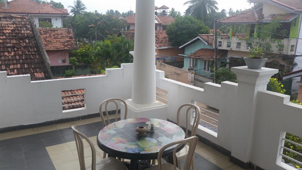 Winston Dutch Canal Villa Guest House Негомбо Екстер'єр фото